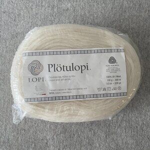 NWT Istex Plötulopi Colour 0001 White Lot of 1